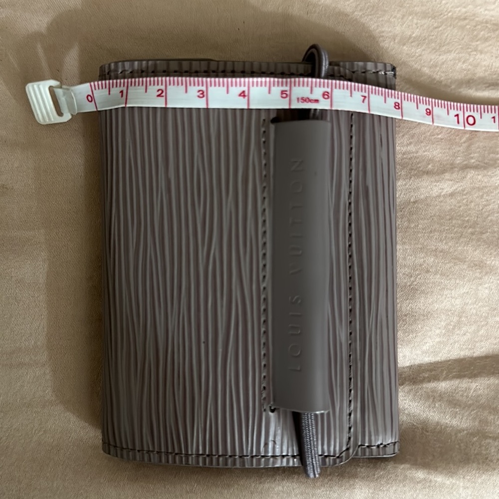 Authentic Louis Vuitton Epi Porte Monnaie Elastique Wallet - Picture 13 of 13